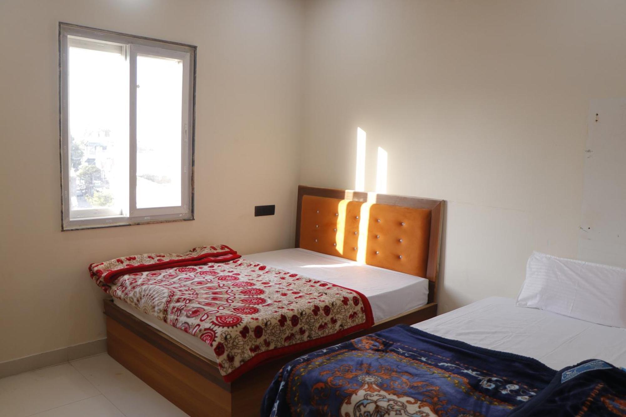 Dolphin Guest House 마투라 외부 사진